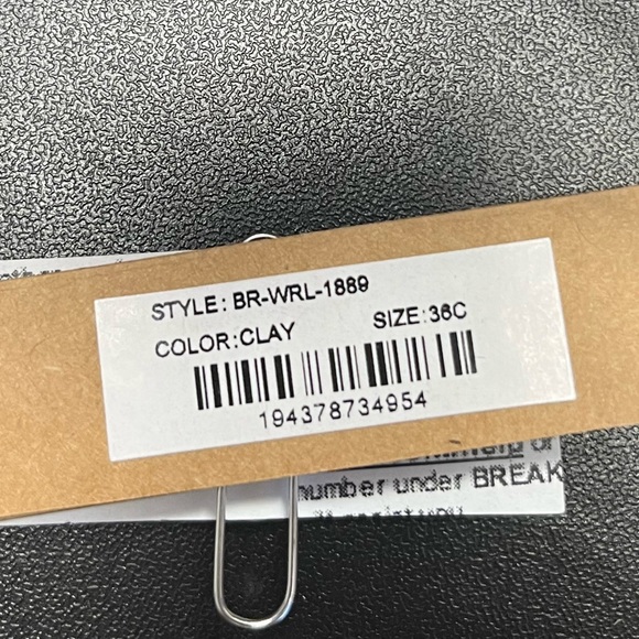 SKIMS T-shirt Demi Bra - Picture 9 of 9